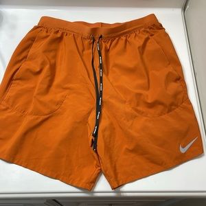 Men’s Nike 2-in-1 Lined Running Shorts | Size Medium, Orange